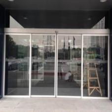 China Grey Glazed Aluminum Sliding Door Double Tinted 1.4mm 1.6mm factory