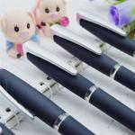 Promotional gel-ink pen with cap,black rubber gel-ink pen,Roller pen