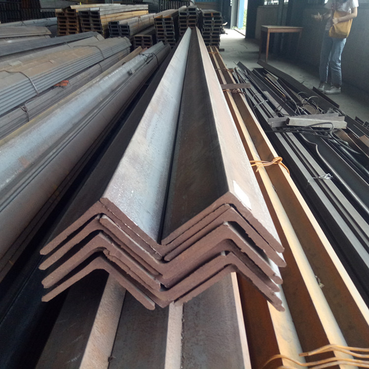Atsm Q235 Q345 SS400 A36 Carbon Steel Angle Bar Hot Rolled