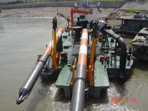 China 20 inch River And Lake Mud Dredging Boat For Sand Suction Depth 10M Distance 1.5 km factory