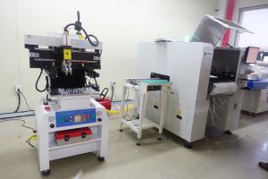 China 3250 Semi Auto Solder Paste SMT Stencil Printing Machine 320*500mm factory