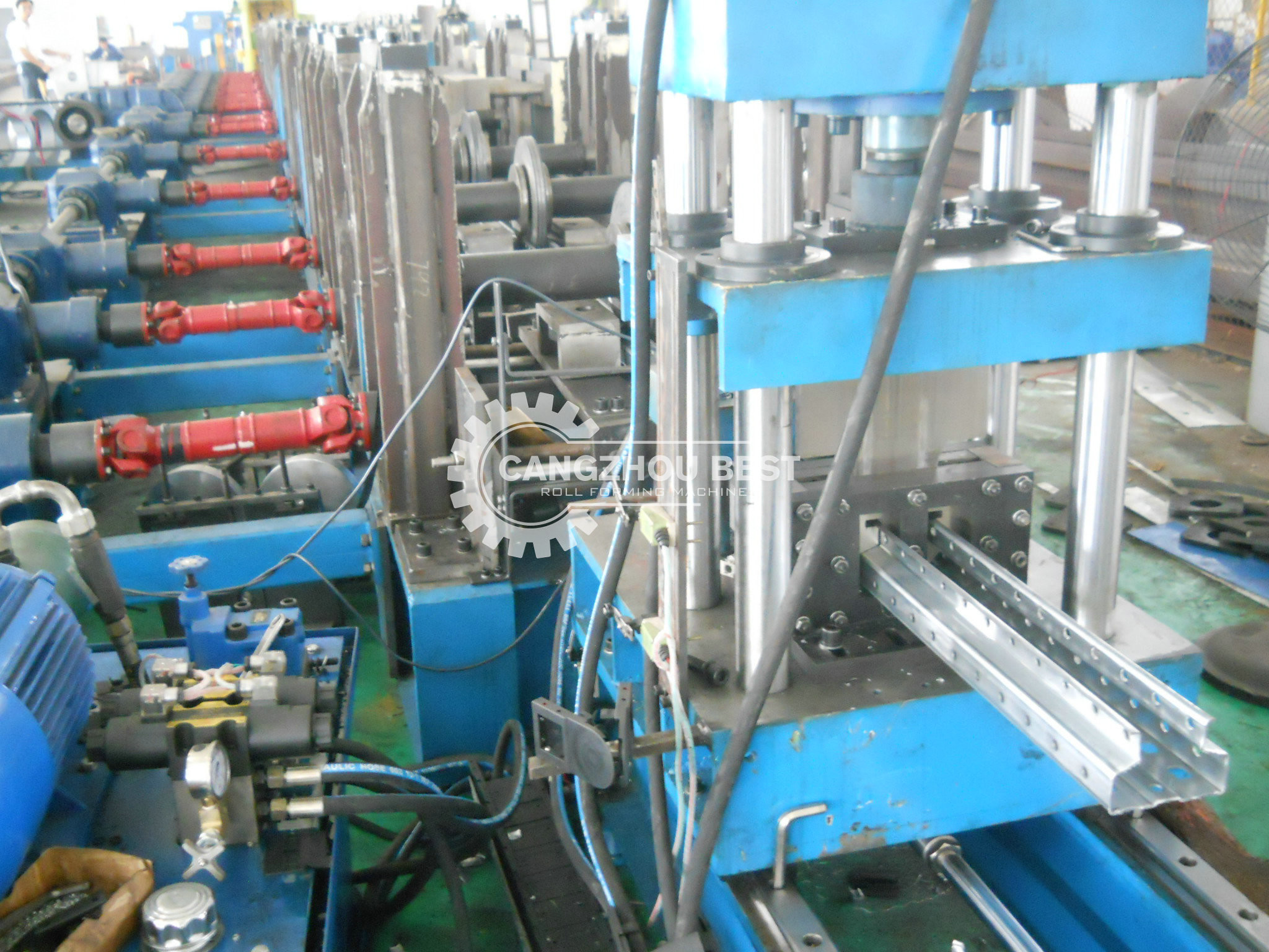 Heavy Duty 2.5mm Rack Roll Forming Machine Slotted Angle Shelving Making