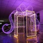 Giant outdoor christmas gift box lights