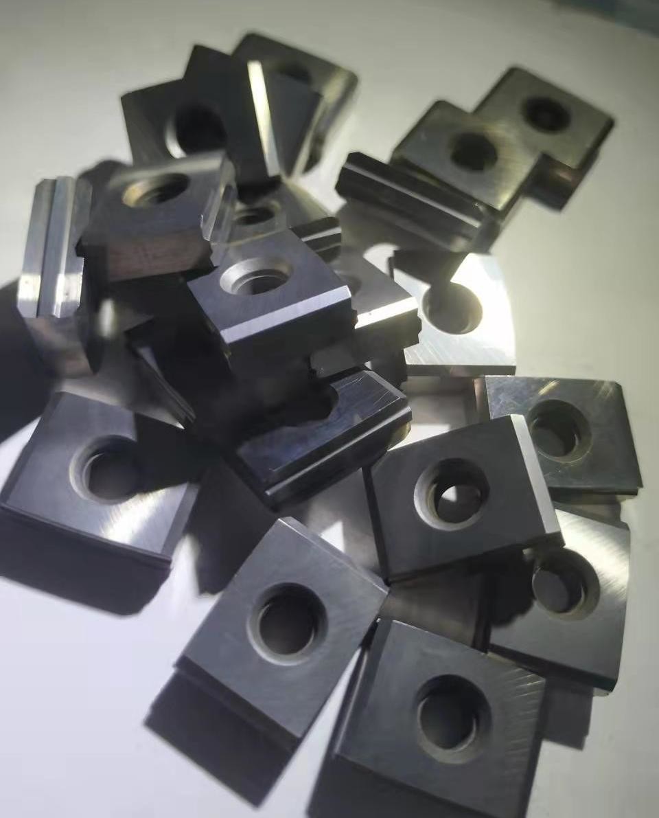 YD201 Indexable Cnc Blade Inserts Integral Inlaid Shock Absorption Type
