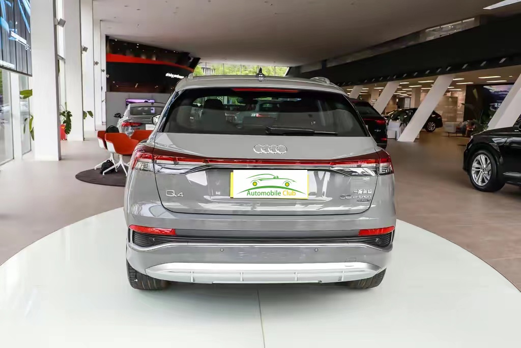 Pure Electric 204 HP Motor 2023 Audi Q4 e-tron the Flagship German 's Energy 5-Door 5-Seater SUV with Design and Materials