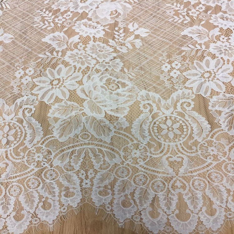 150cm * 300cm 2017 New Fashion Bridal Eyelash Lace Fabric in Ivory color