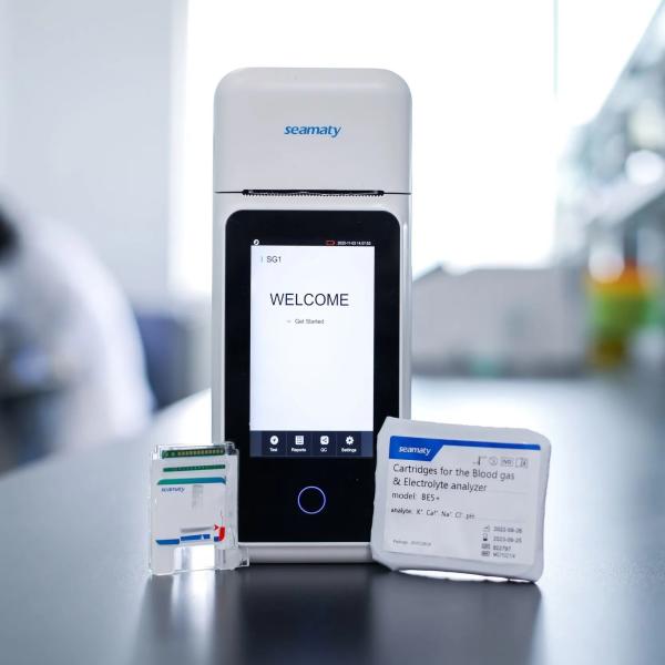 China Portable Blood Gas / Electrolyte Analyzer Clinical Analytical Instruments factory