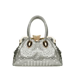 China The new 2016 spring and summer fashion classic rhinestone butterfly buckle shoulder bag female bag Europe and shells factory