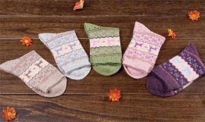 China 2015 Hot selling classic christmas deer design winter wool thick OEM socks for female factory
