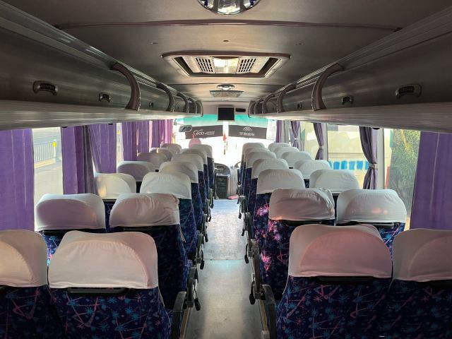 Right Hand Drive Bus Yutong Zk6888 Coach Bus Luxury 39seats City Bus Yuchai Engine