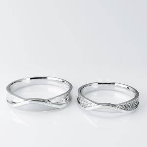 China 18K White Gold Men18 Women12 Small Diamonds Engagement Ring factory