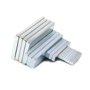 China Corrosion Resistant Strong Block Magnets Zinc Coated High Grade N35-N52 factory