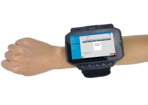 China WT04 PDA Android Barcode Scanner With Wearable Wristband Free Your Hands factory