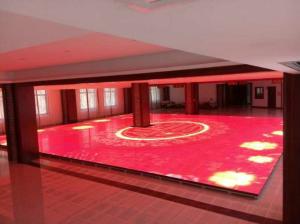 China P6.25 LED Light Up Disco Dance Floor Tiles , Portable LED Video Dance Floor factory