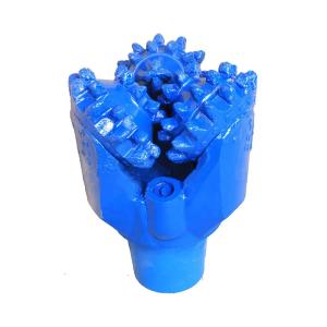 China Seal Bearing Trenchless Steel Tooth Roller Cone Bits IADC 217 factory