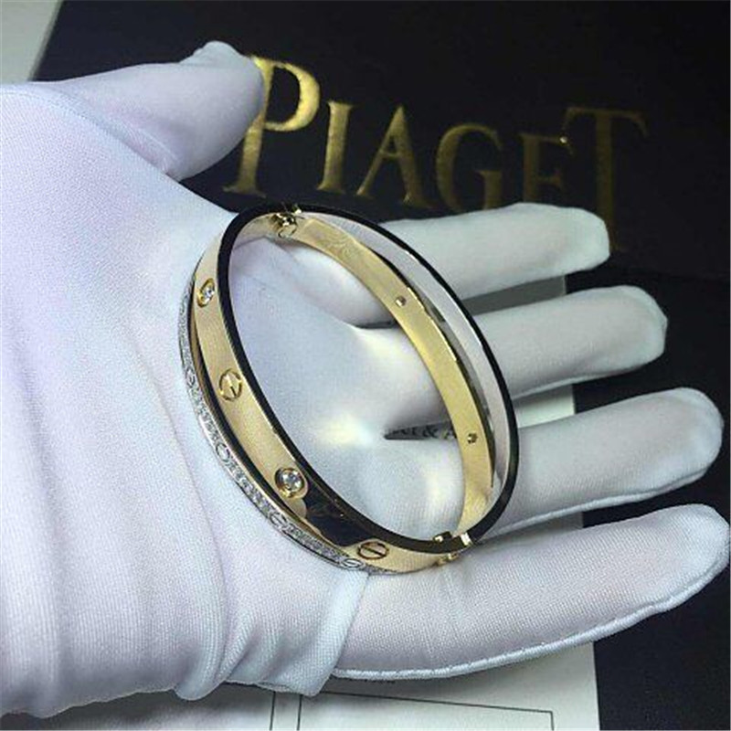C love bracelet 18k gold white gold yellow gold rose gold diamond bracelet Jewelry factory in Shenzhen, China