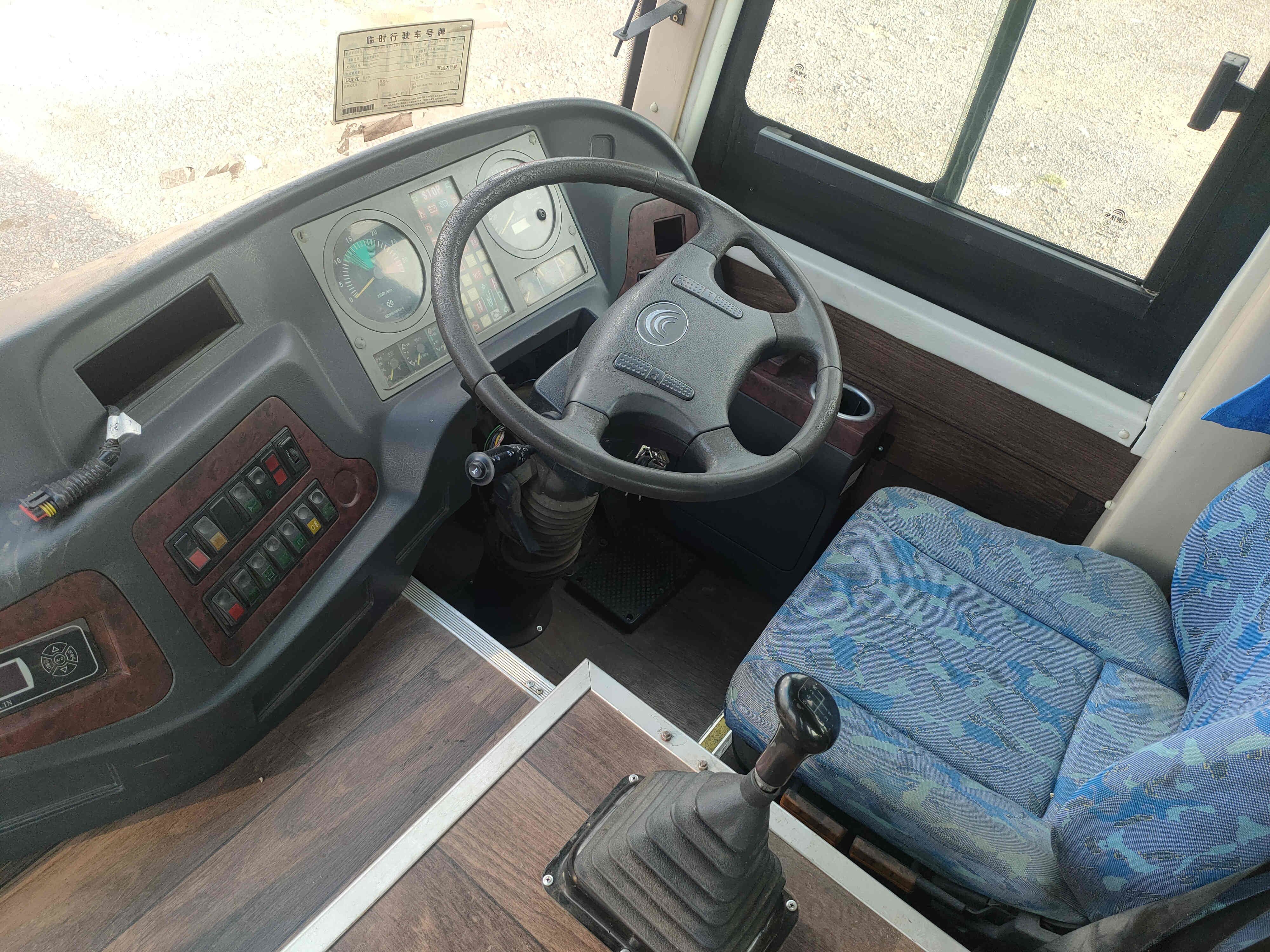 Right Steering Bus Yutong Front Engine Coach Zk6112d 3 Buses 45000km Good Tyres