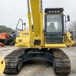 Original Hydraulic Valve 20 Ton Komatsu Excavator Used for Earth Moving in Japan