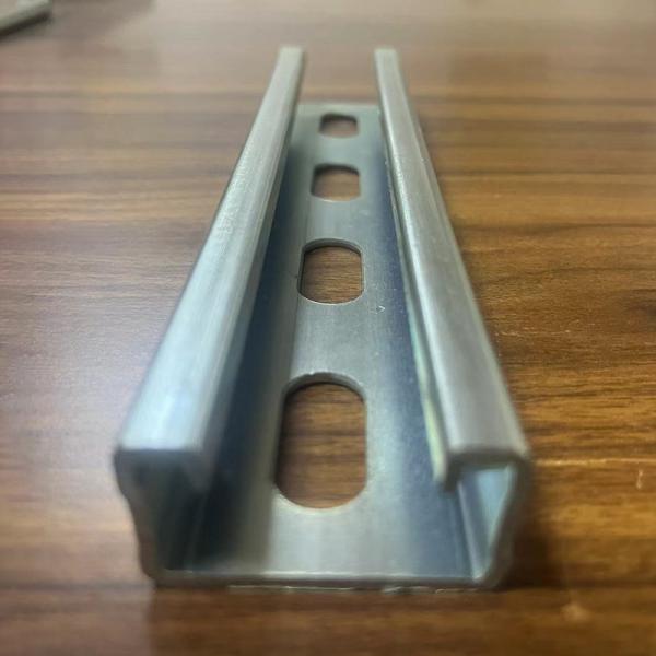 China Seismic 1 5/8" Galvanized Unistrut Steel Brackets C Channel Earthquake Resistant factory
