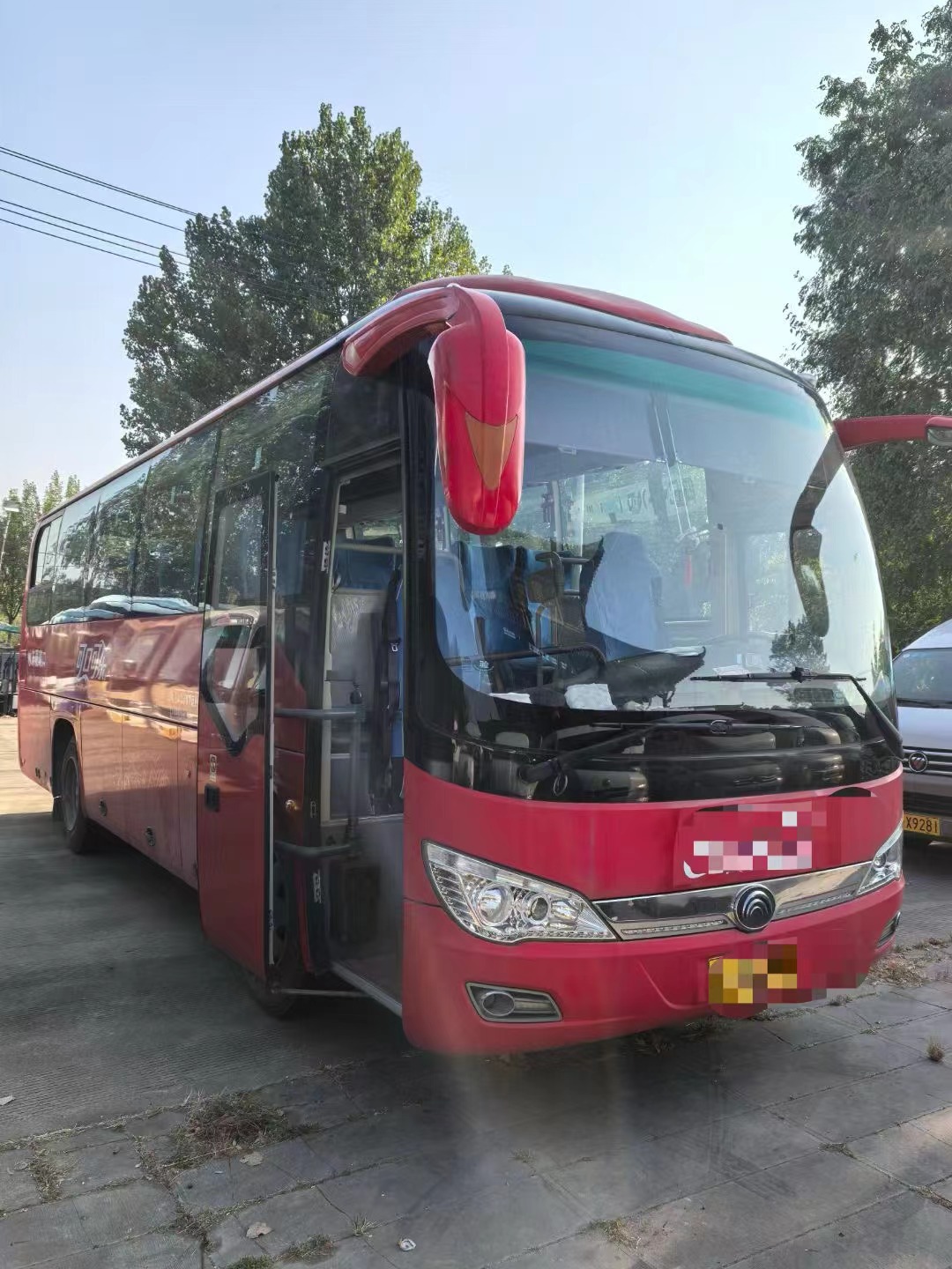 ZK6876 24-39 Seater Used Buses Left Drive and Diesel Fuel Coach Bus