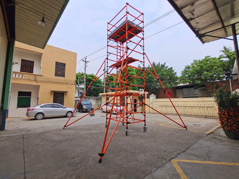 Insulated GRP FRP Mobile Scaffolding Tower Durable 200kg/sqm Load Capacity