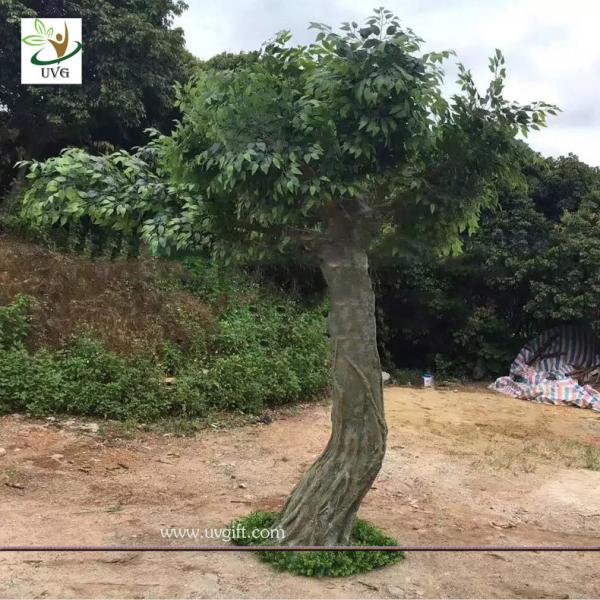 UVG gaint fake outdoor trees in faux banyan tree leaves for garden ornaments 4