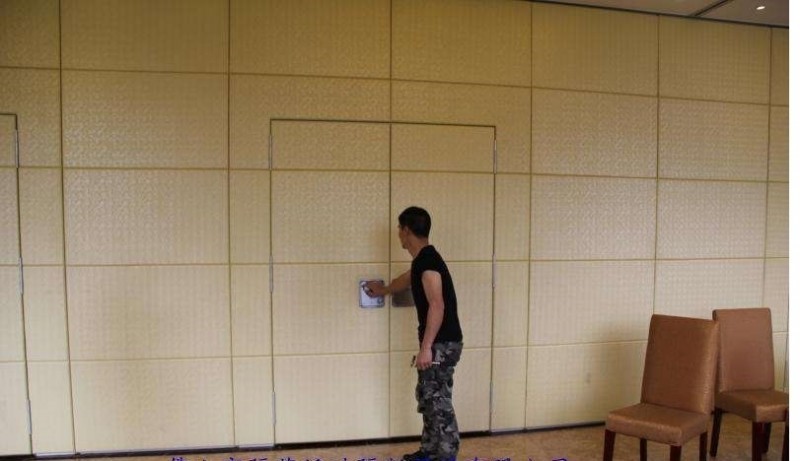 Multi - Function Room Folding Sound Proof Partition Walls With Aluminum Tracks Rollers