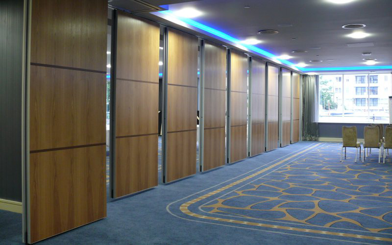 Movable Wooden Soundproof Sliding Folding Partition Walls for Hotel 2 Meter Height
