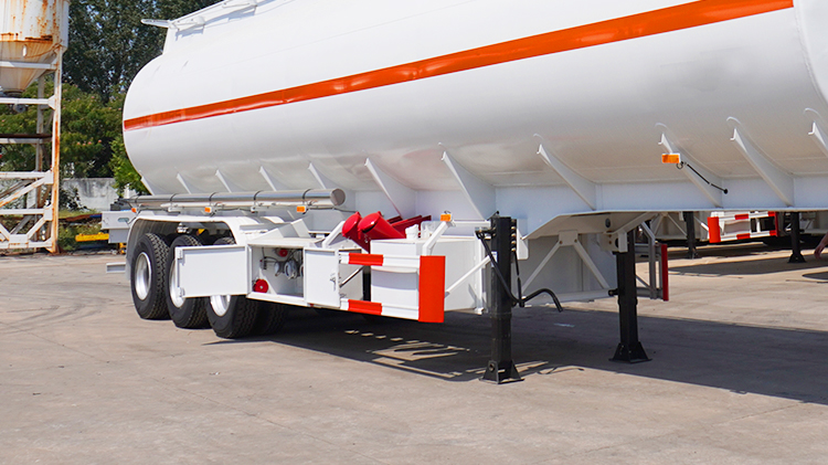 TITAN Hot Sale Tri Axles 40000/42000/45000 Liters Fuel Tanker Trailers Diesel Tanker Semi Truck Trailer for Sale