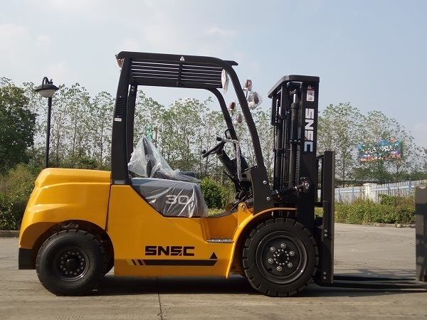 3t Diesel Engine Power Paper Roll Clamp Forklift