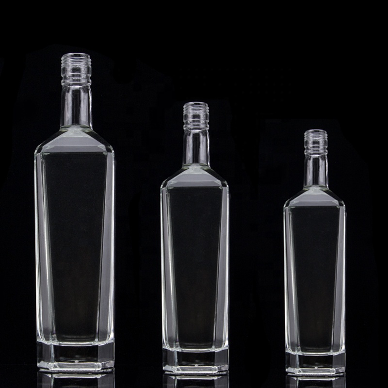 Clear or Customized Glass Bottle 250ml 500ml 700ml 750ml Square Glass Liquor Bottle