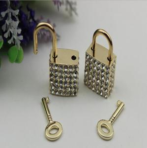 China China manufacturer zinc alloy light gold diamond decorative square padlocks factory
