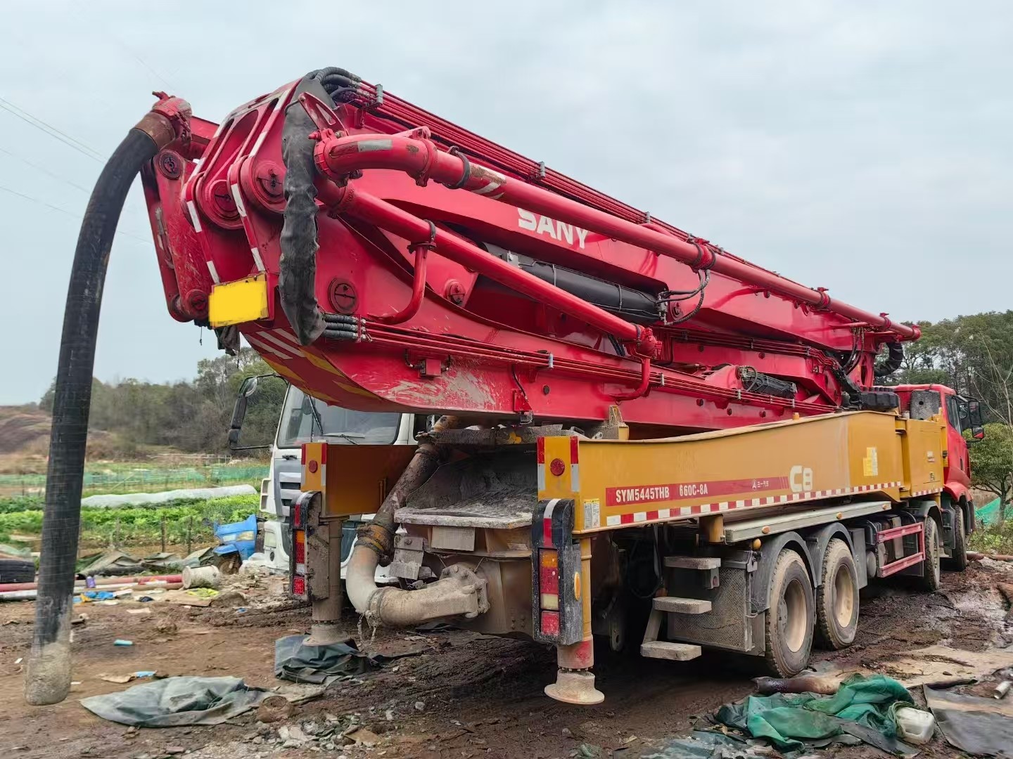 Used 56m concrete pump truck with Sany self-made chassis,