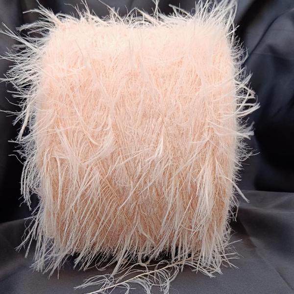 China Feather Yarn  For Knitting Sweaters, Jerseys, Socks, Hats, Gloves factory