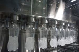 China Beverage Five In One 500ml PET Bottle Aseptic Filling Line factory