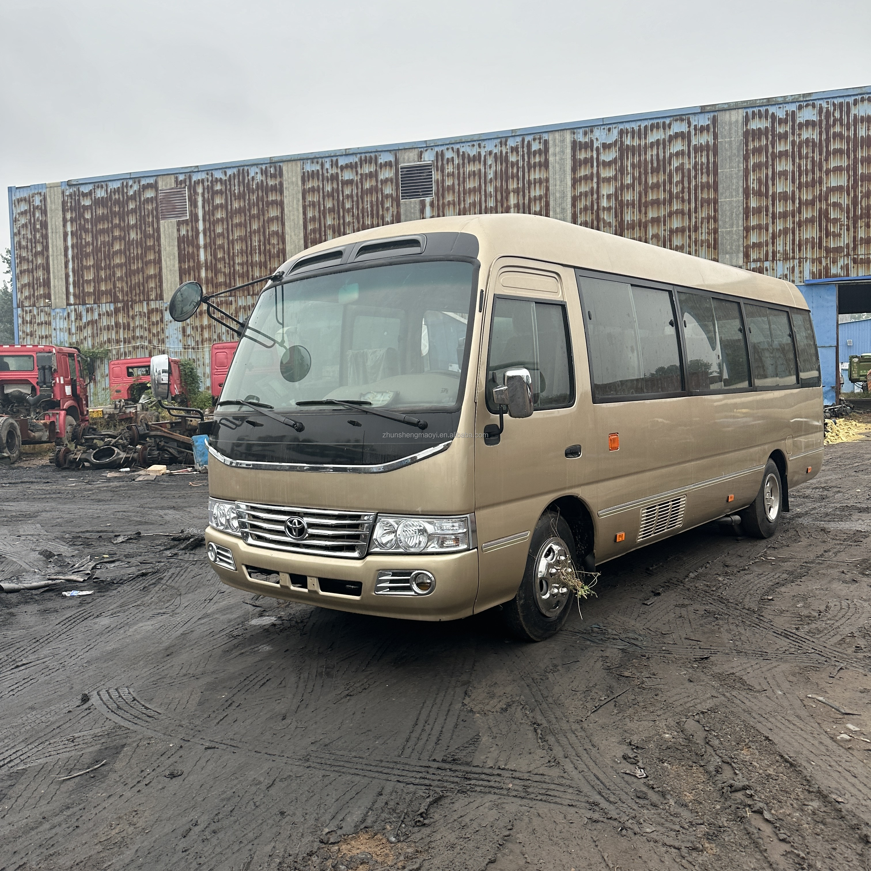 Fuel Type Diesel 6GR Engine Used Toyota Coaster Bus with 12-23 Seats and Left Hand Drive