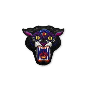 China Multi Color Clothing Embroidered Patches Twill Logo Applique Heat Transfer factory