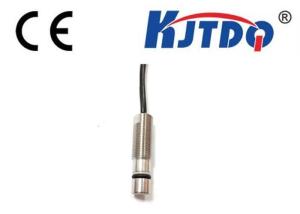 China Small Position Inductive Proximity Switch , High Precision Pressure Sensor 4mm Distance factory