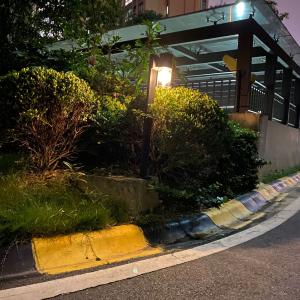 China Garden Solar Pathway Bollard Light 100 Lumens Vintage Decorative factory
