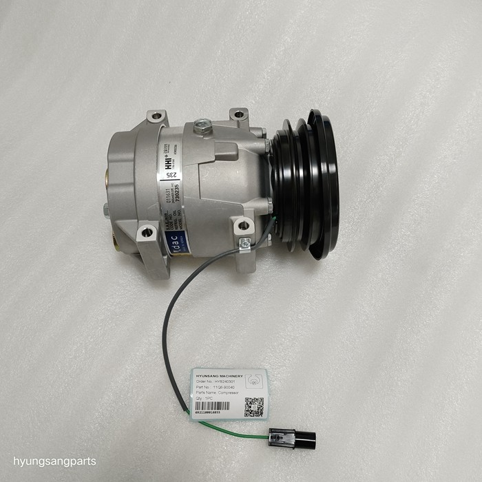 Excavator Parts Air Conditioning Compressor 11Q6-90040 For R160LC7A R180LC9S