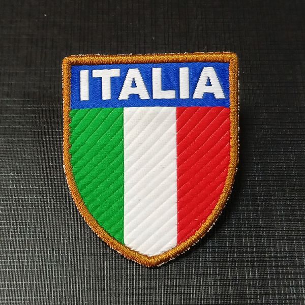 Factory Custom Shield Flag Embroidered Patch Customized Clothing Label Sew-on Clothing Badge