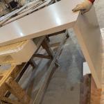 Quartz Stone Kitchen Countertop with Faucet for Home Decoration