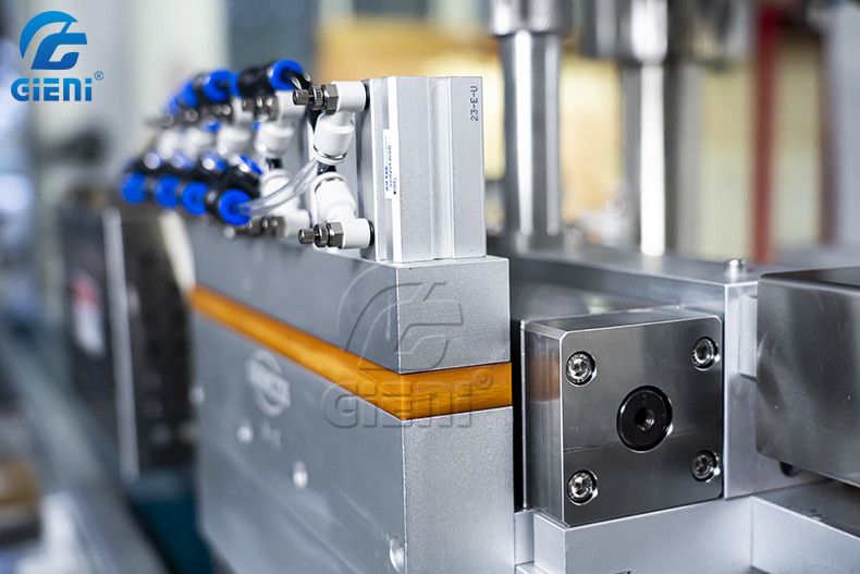 5 Nozzles Linear 0.8MPa 360pcs/H Piston Filling Machine
