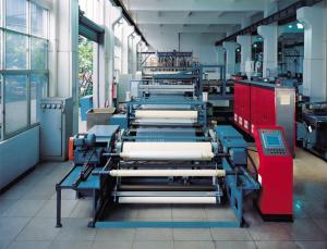 China Single Layer  Multi-Layer Co-Extrusion Casting Film Production Line , Plastic Film Extruder Machine factory