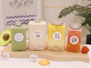China Reusable Double Walled Bubble Tea Bottles With Screw On Lids factory
