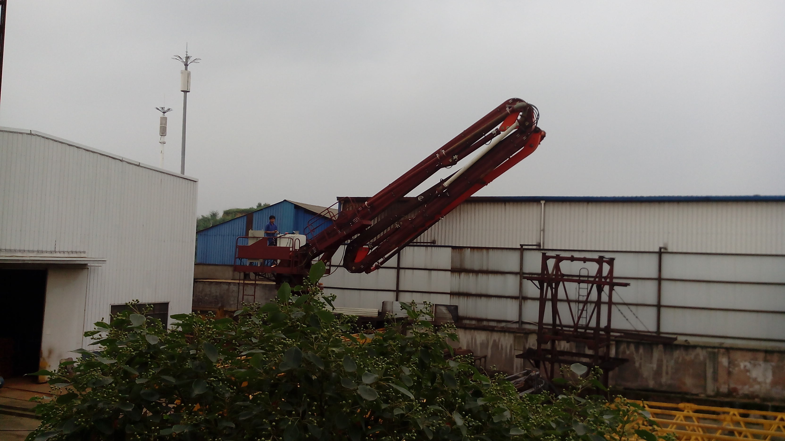 China Climbing Placing Boom Concrete 2.3t Counterweight Wireless Remote Control factory