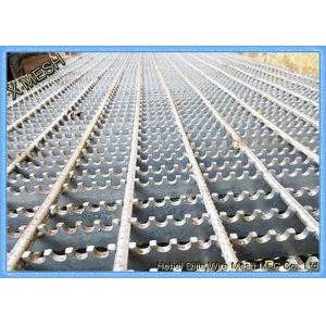 Heavy - Duty Serrated Welded Steel Bar Grating Step For Walkway Application