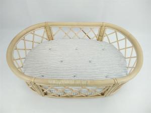 China 100% Polyester Fabric Dog Toys 25 X 16cm Dog Sleeping Basket PP Cotton factory