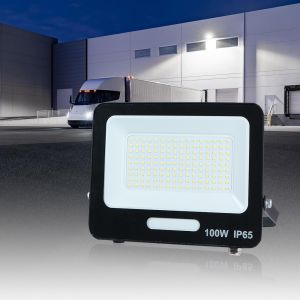 A large-area lighting projector lamp with foldable angle, easy installation, low