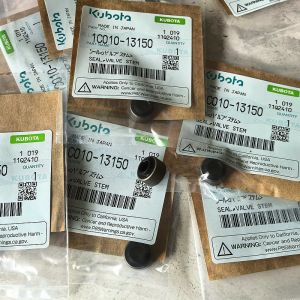 China Kubota V1505 valve oil seal 1C010-13150 on sale